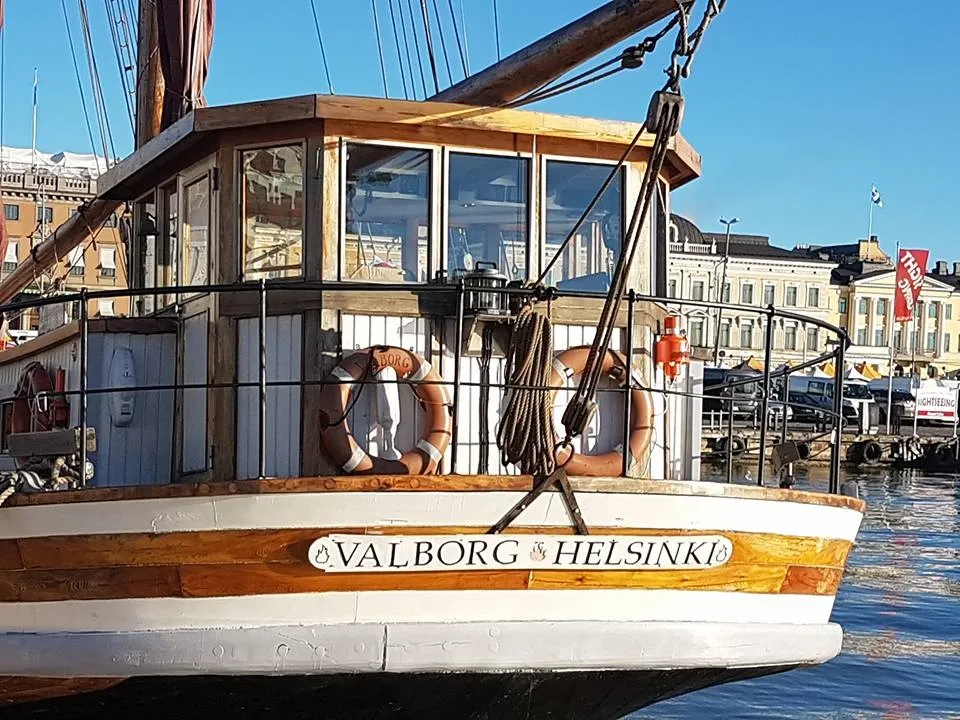 s/v Valborgin ruorihytti ja peräpeili